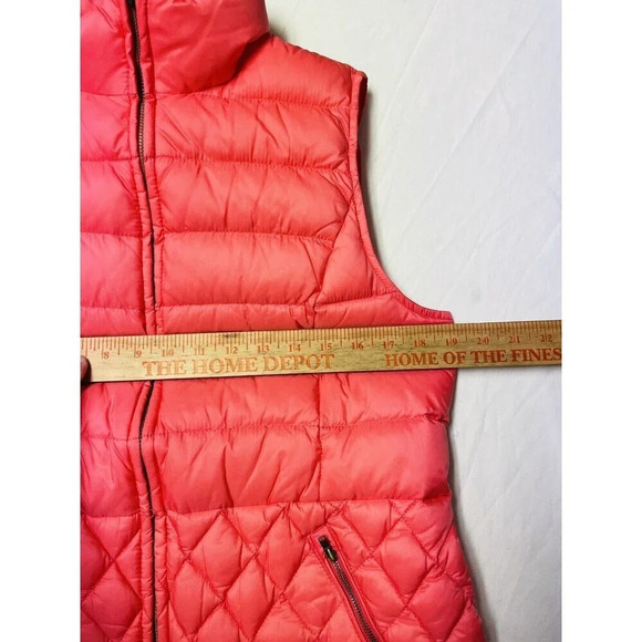 Talbots Down Quilted Puffer Vest Sz M Salmon Pink Womens Sleeveless Zip Pockets - Picture 7 of 11